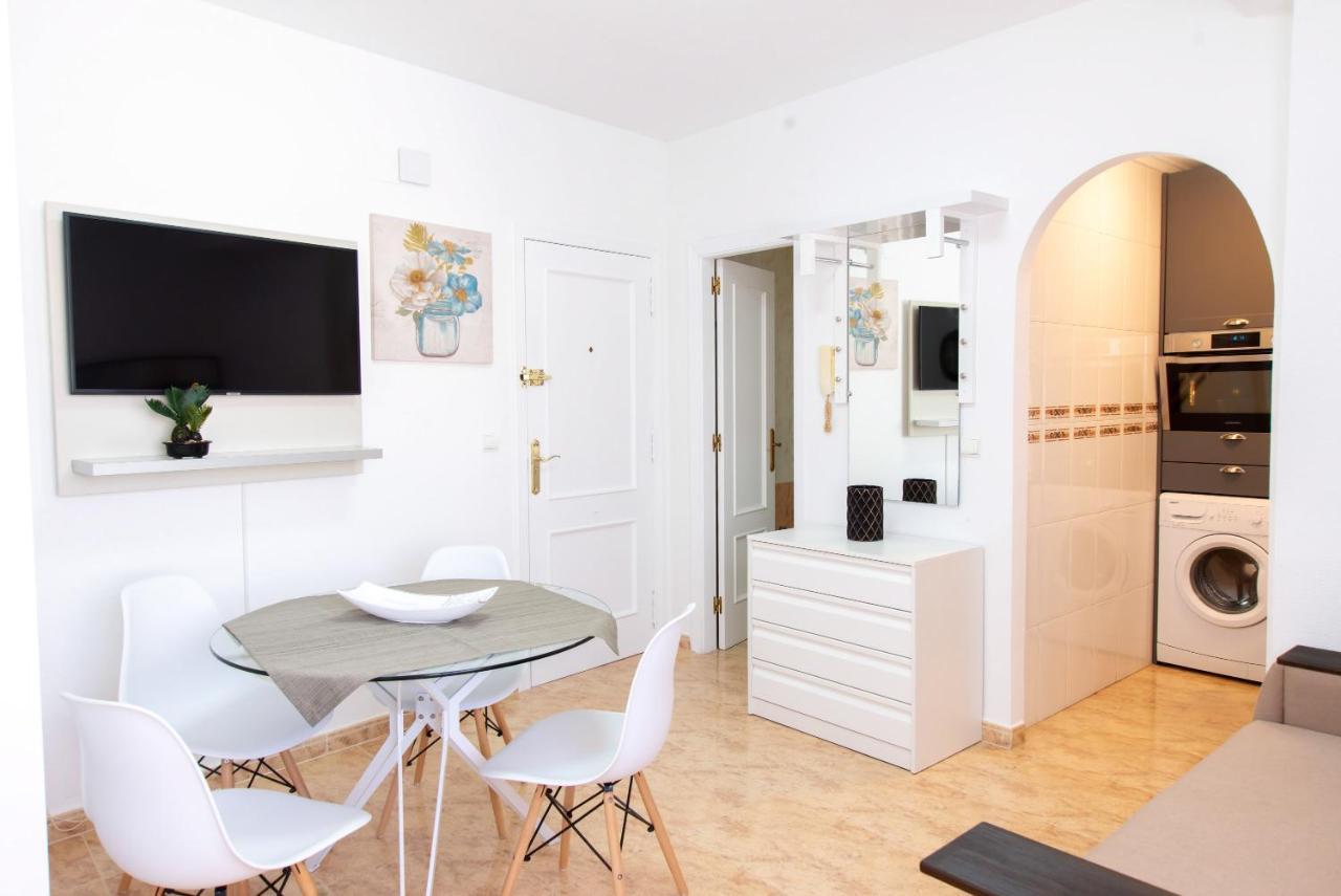 Holiday Suite Caballero De Rodas 92 Torrevieja Bagian luar foto