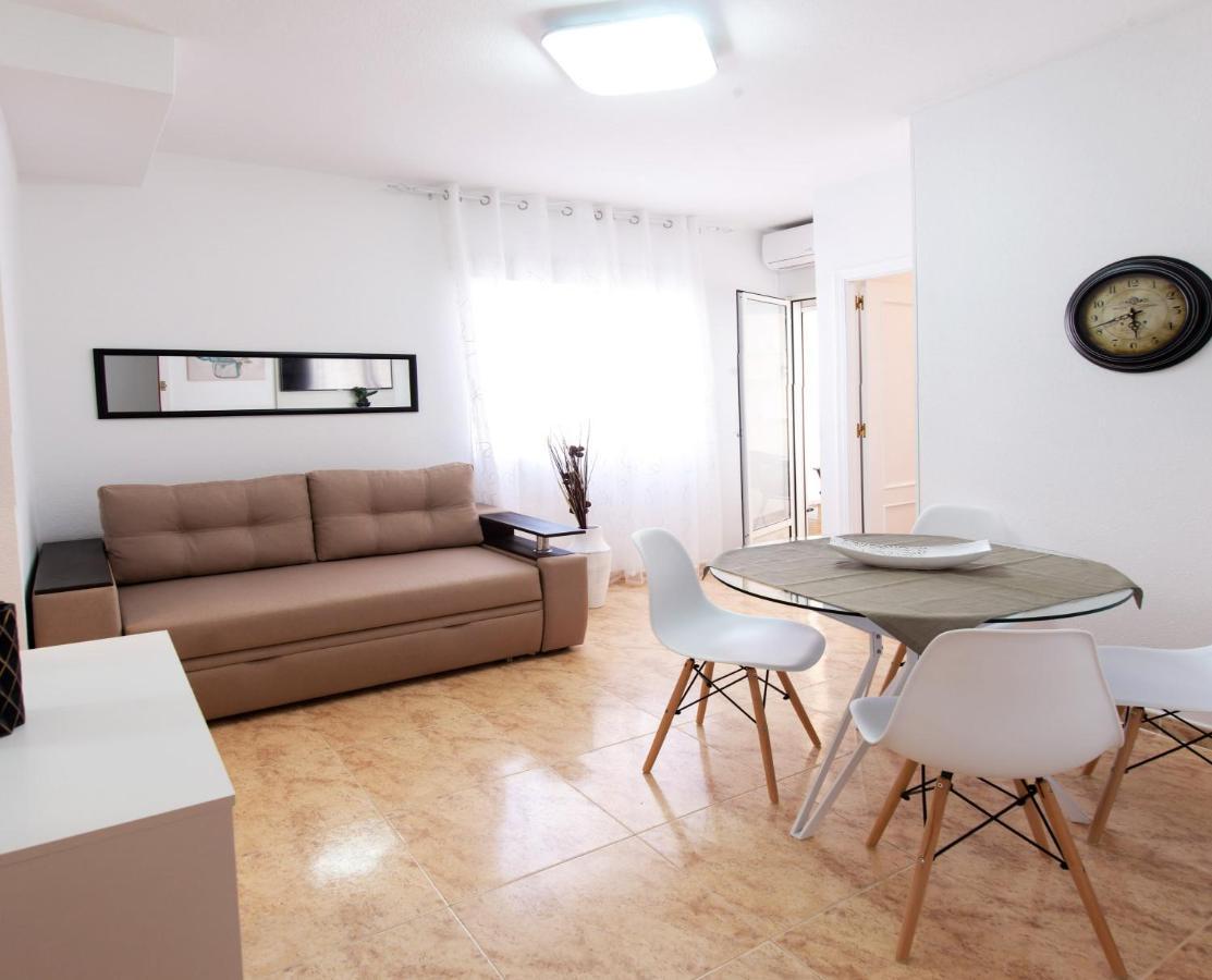 Holiday Suite Caballero De Rodas 92 Torrevieja Bagian luar foto