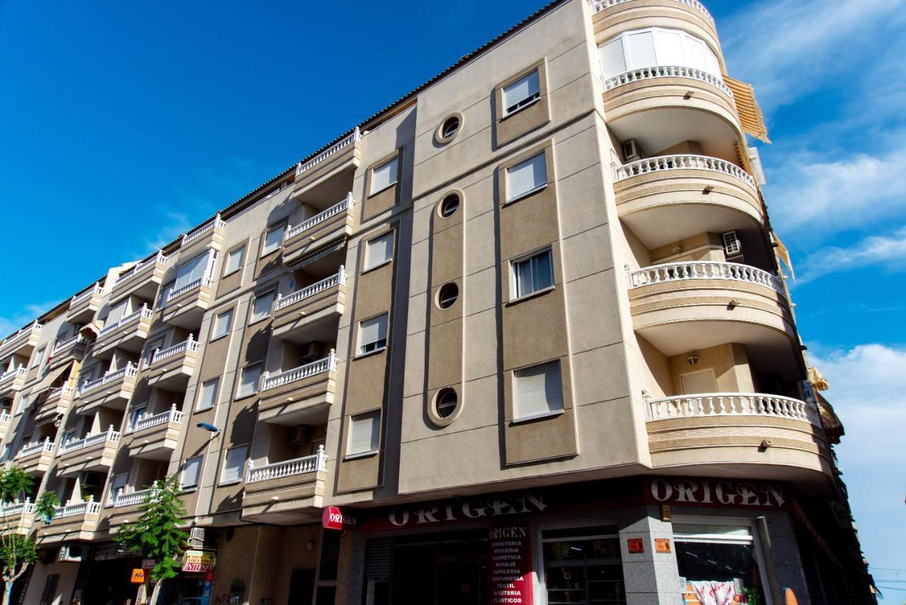 Holiday Suite Caballero De Rodas 92 Torrevieja Bagian luar foto