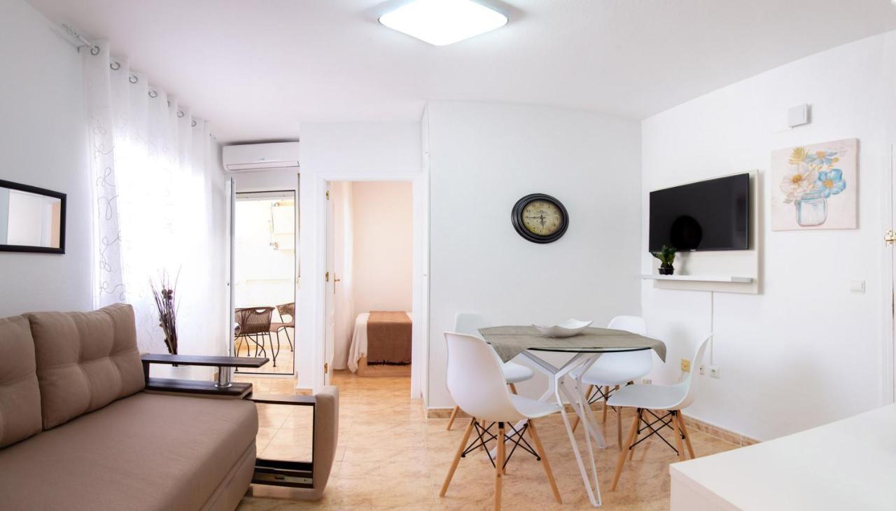 Holiday Suite Caballero De Rodas 92 Torrevieja Bagian luar foto